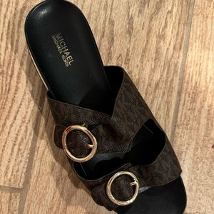 MK brown & black sandals